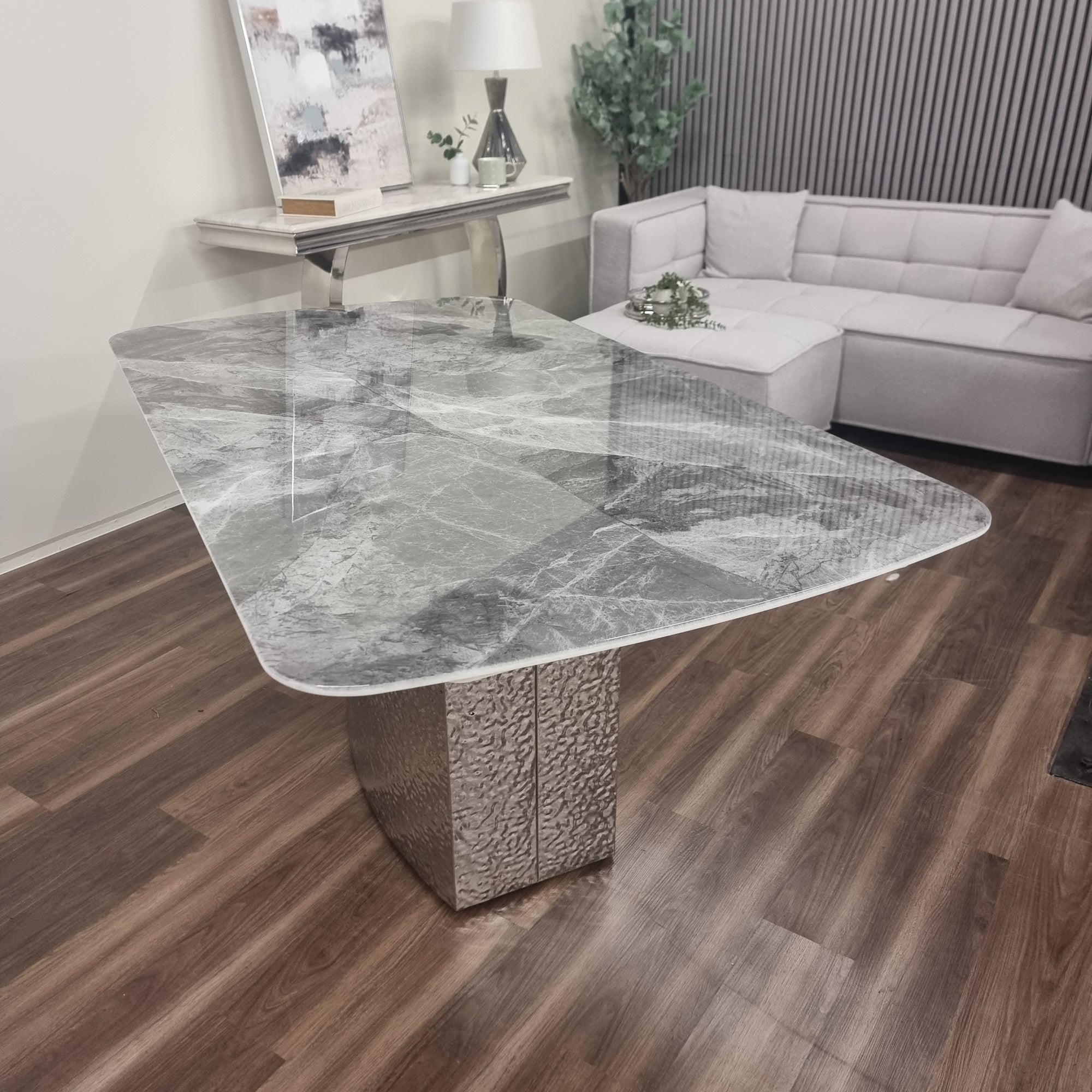 Roma Dining Table