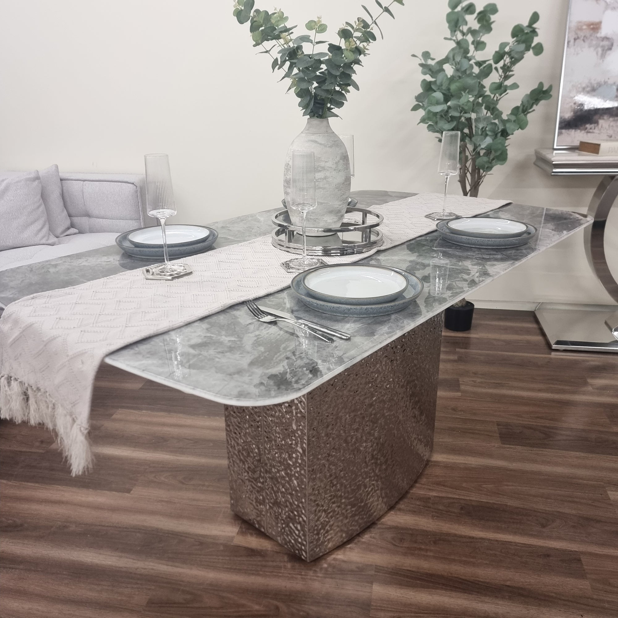 Roma Dining Table