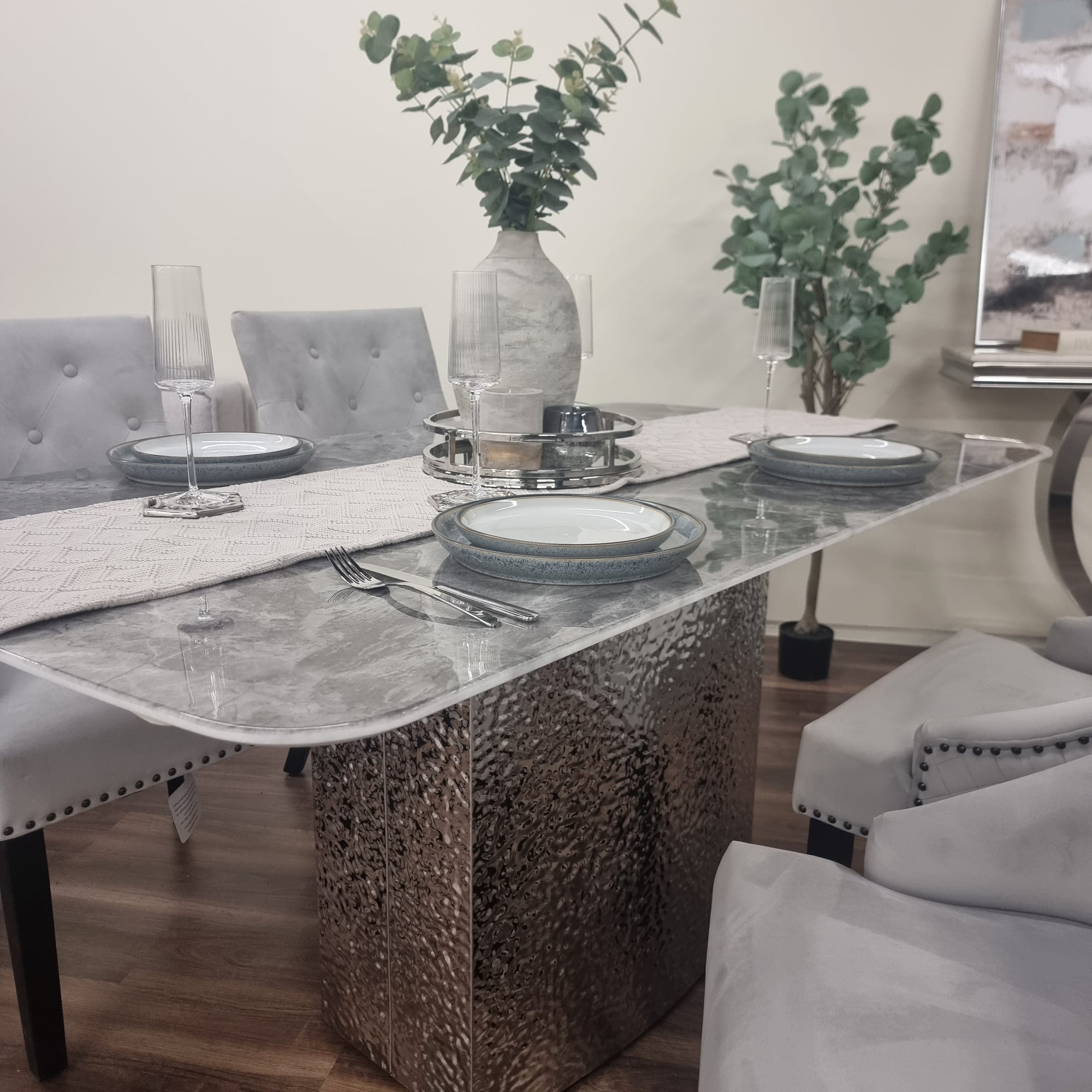 Roma Dining Table