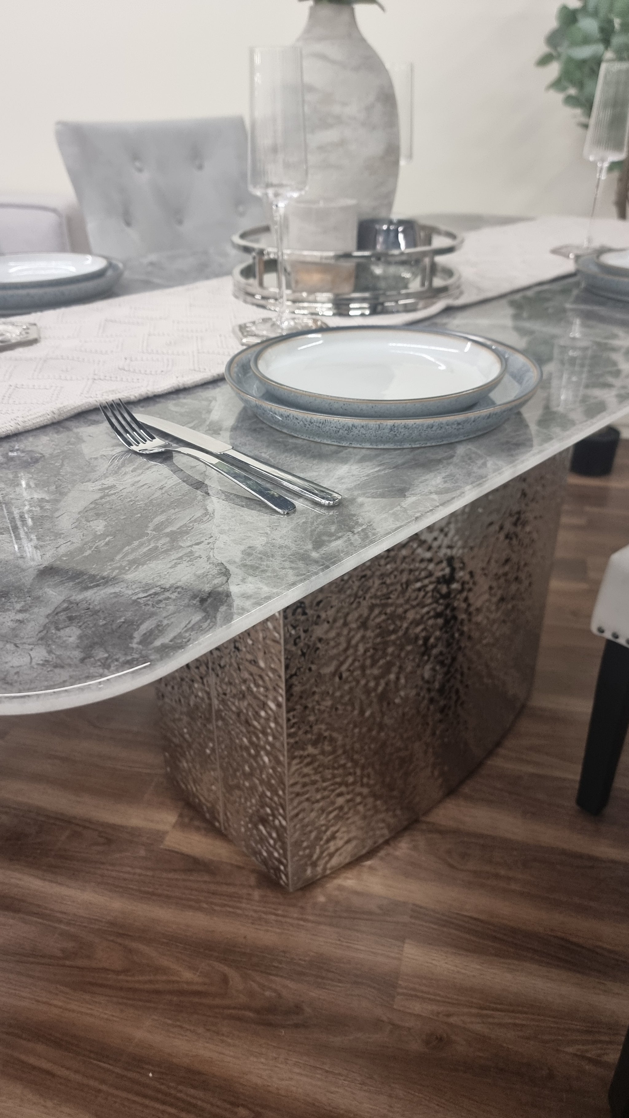 Roma Dining Table