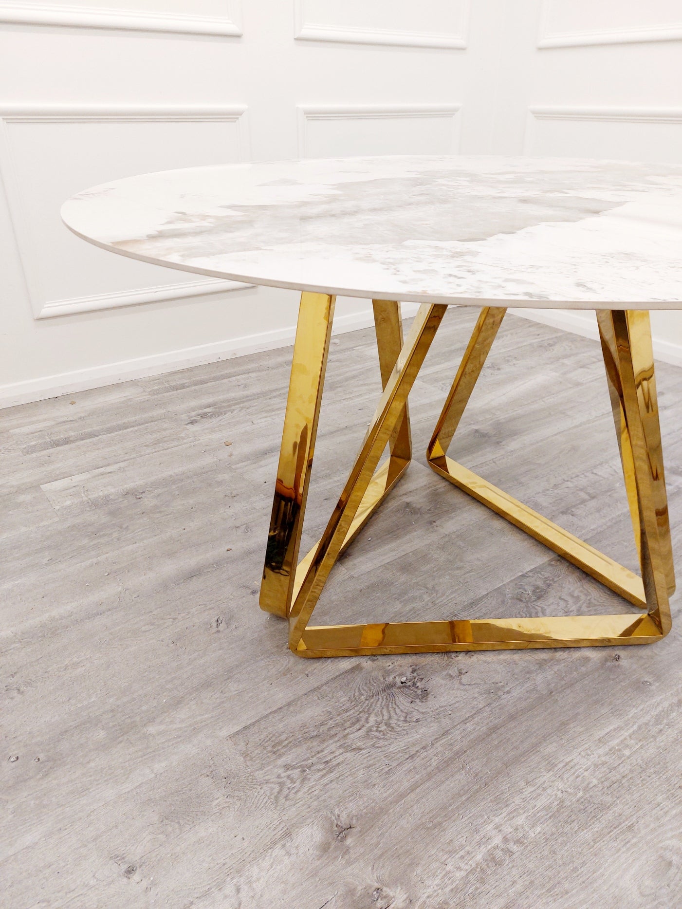 Nero Gold 1.3 Round Dining Table with Sintered Stone Top