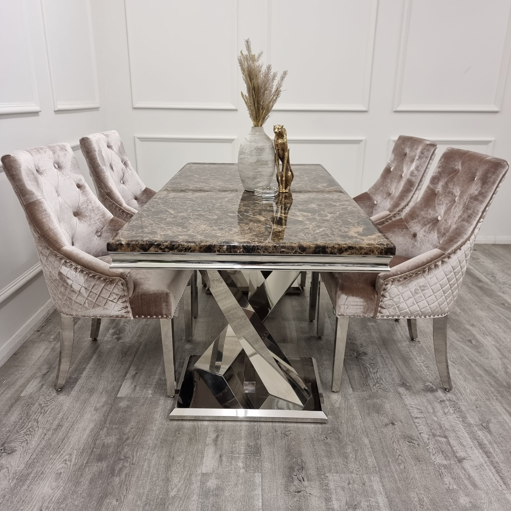 Xavia 1.8 Dining Table