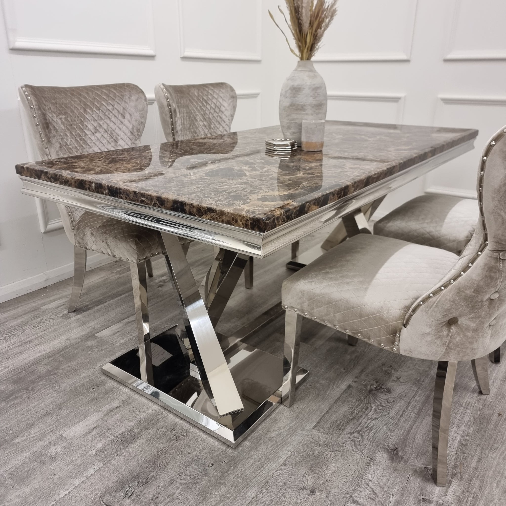 Xavia 1.8 Dining Table