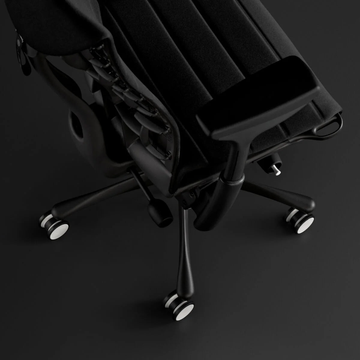 EMBODY GAMING CHAIR